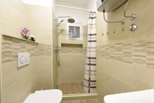 Apartments with parking spaces Sibenik - 14392