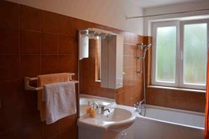 Apartments with parking space Punat, Krk - 16307