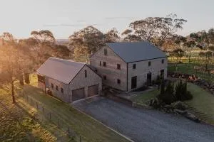 47 WOOLSHED ROAD - Adelaide Hills rural retreat - Cromer