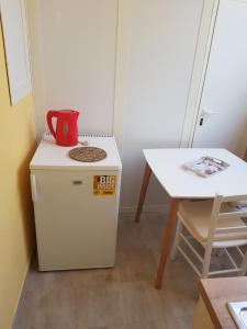 Apartments with parking space Makarska - 16521