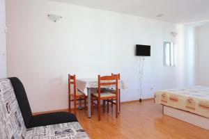 Apartments and rooms by the sea Trogir - 16536