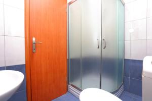 Apartments and rooms by the sea Trogir - 16536