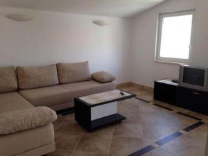One-Bedroom Apartment with Terrace room in Apartment Povljana 16466b