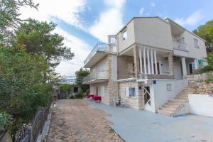 Apartments by the sea Baska Voda, Makarska - 16378 