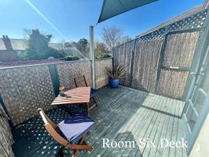 4 Hobson St, Queenscliff, Victoria, 3225, Australia.