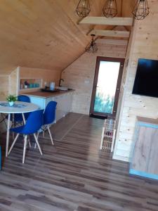 Motylowe Wzgórze Apartamenty Zawóz