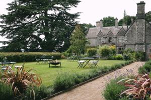 Mappleton, Ashbourne, Derbyshire, DE6 2AA, England.