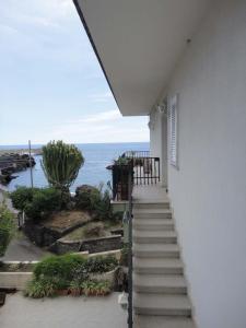 Acirealevacanze - Romantica Camera sul Mare