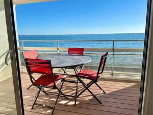 Appartements Large studio direct access to the beach : photos des chambres