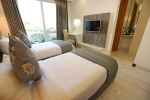 Hotel Keshav Residency - Medicity Gurugram, near Medanta Hospital