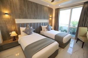 Hotel Keshav Residency - Medicity Gurugram, near Medanta Hospital, Pure Vegetarian