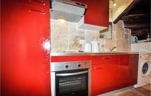 Maisons de vacances Awesome home in Estagel with 2 Bedrooms and WiFi : photos des chambres