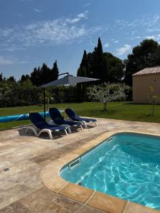 Maisons de vacances Magnifique maisonnette Dependance avec Piscine : photos des chambres