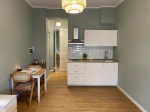 Cozy Apartments by Maura