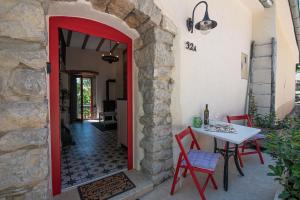 Vrhi Cicarije - Brgudac, Opatija with free parking