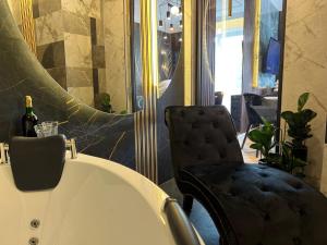 Family Business Sauna Tężnia Apartments No 10 VIP Leśny nad Zalewem z Balkonem i Parkingiem oraz możliwością wyżywienia  Exclusive New