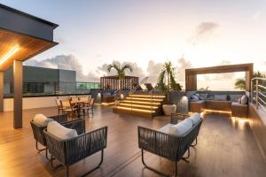 Loft com jacuzzi privativa frente mar do Bessa