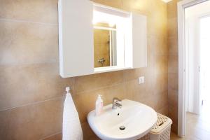 4 Village centre Lenno homes with pool-by Italian Apartments TERRAZE, SPESE, SOPRA SPESE, SPESE II