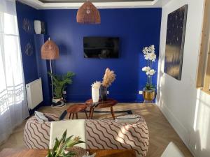 L AMAZONIE - Lovely apartment near to the train station and Orly Airport