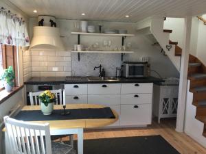 Stuga i Rättvik med utsikt över Siljan