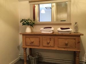 Cosy Rural Cottage Peak District, Pets Welcome