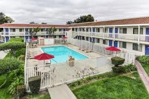 Motel 6-Salinas, CA - North Monterey Area