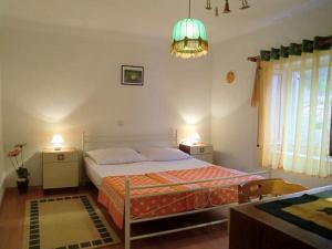 Apartments with parking space Banjol, Rab - 16647