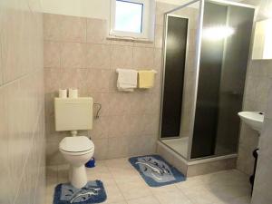 Apartments with parking space Banjol, Rab - 16647