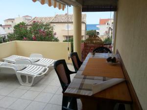 Apartments by the sea Povljana, Pag - 16704