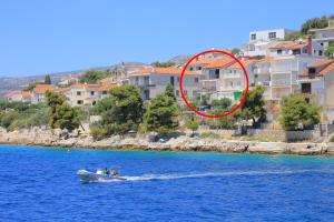 Apartment Okrug Donji 16657b - 3hvězdičkové hotely ve městě Okrug Donji