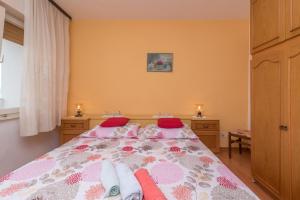 Apartments with parking space Slatine, Ciovo - 16731