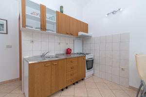 Apartments with parking space Slatine, Ciovo - 16732