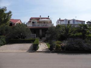 Apartments with a parking space Srima - Vodice, Vodice - 16588 