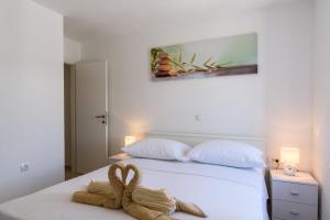 Apartments by the sea Arbanija, Ciovo - 16762