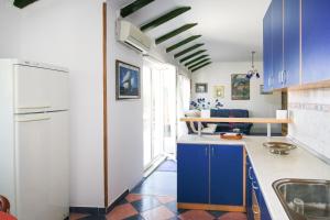 Apartments with parking space Trpanj, Peljesac - 16825