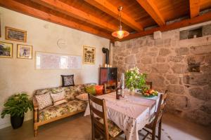 Two-Bedroom Holiday Home room in Holiday house with a parking space Gornja Podgora Makarska - 16835
