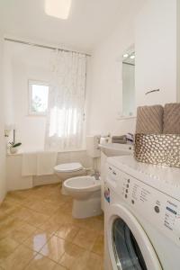 Apartments by the sea Necujam, Solta - 16727