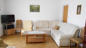 Three-Bedroom Apartment with Terrace room in Apartments with a parking space Kastel Stafilic Kastela - 16811