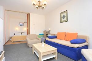 Apartments with WiFi Split - 16910