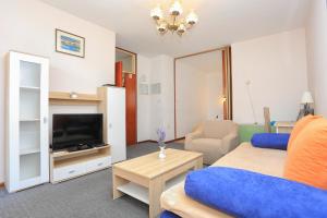 Apartments with WiFi Split - 16910