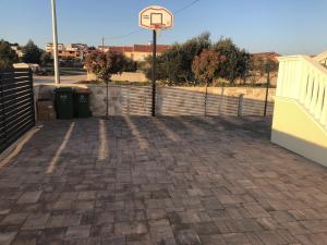 Apartments with a parking space Vodice 16944