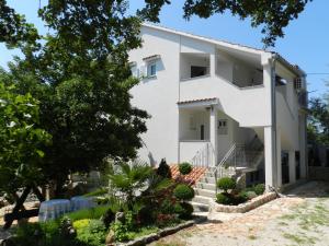 Apartments with a parking space Sveti Vid, Krk - 16955 
