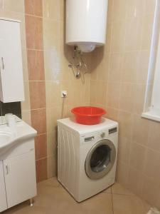 Apartments with parking space Novi Vinodolski - 16998