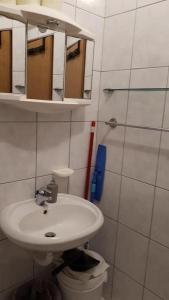 Apartments with a parking space Povljana, Pag - 17011