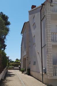 Apartment Okrug Gornji 17032c