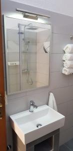 Apartments with parking space Okrug Gornji, Ciovo - 17032