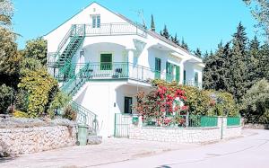 Apartments with a parking space Sveti Filip i Jakov, Biograd - 16759