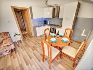 Apartments with parking space Brodarica, Sibenik - 16978