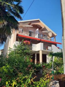 Apartments with parking space Sukosan, Zadar - 17027