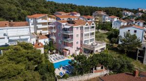 Family friendly apartments with a swimming pool Okrug Gornji, Ciovo - 16893